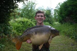 William Benningfield 29lb 14oz Viaduct Lake Xcel Baits. Over 2 days and 2 nights I landed 14 fish and lost several. I had 4 x 20's including a PB 29lb 14 oz , 2 oz short of the magic 30, plus a 27lb, 22, 20, 19, 18, plus several mid double and a few stockies to around 13lb. 13.06.20