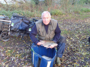 Clive Randle, Top weight on the river bank 8lb 1oz