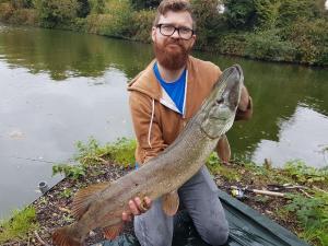 Ben Hill 17Lb 8oz Big Lake lure fishing 1.10.17