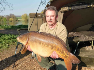 Colin Truman 28Lb 8oz car park lake swim 51 - 7.4.17 