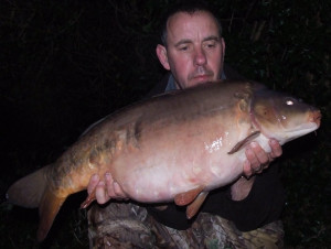Ian Smith 28Lb 2oz Sutton Lake top gravel caught on Longfield Bait Co Red Nut 6.1.13