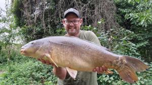 Lee Crane 34lb Big Lake, A 24-hour session on Sutton Big lake, 13 fish in total. All caught on Sticky Krill wafters 28-29th-September 2023