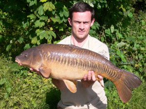 Sam Field 10.06.10 sutton small lake weedbed swim 19lb 2oz on poacher baits